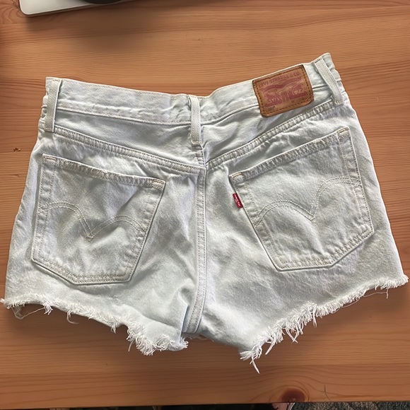 Levi 501 Light Stonewashed High Rise Button Front Shorts sz 28 - Picture 2 of 7